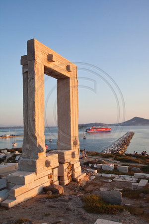 Portara | Naxos town
